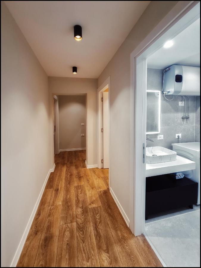 Adore - Modern Apartment Tiranë Ngoại thất bức ảnh