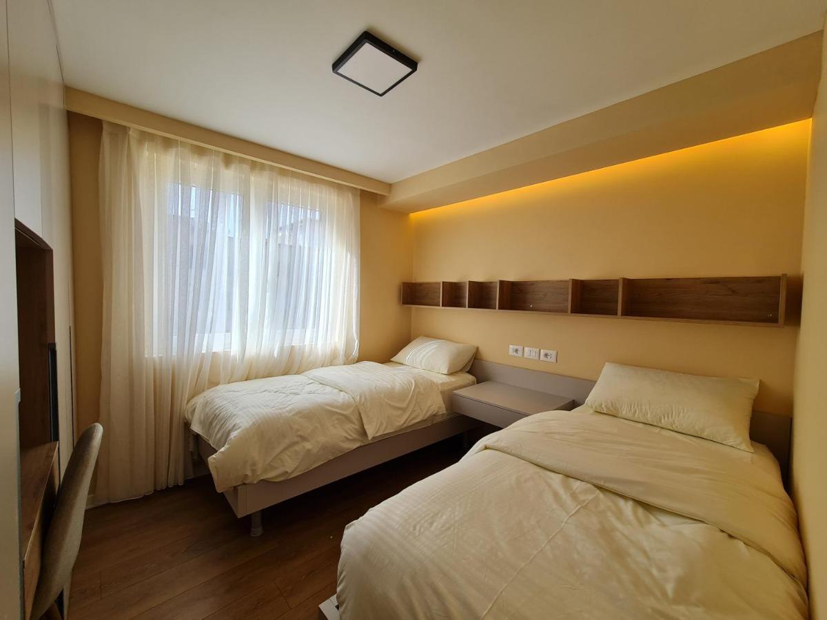 Adore - Modern Apartment Tiranë Ngoại thất bức ảnh