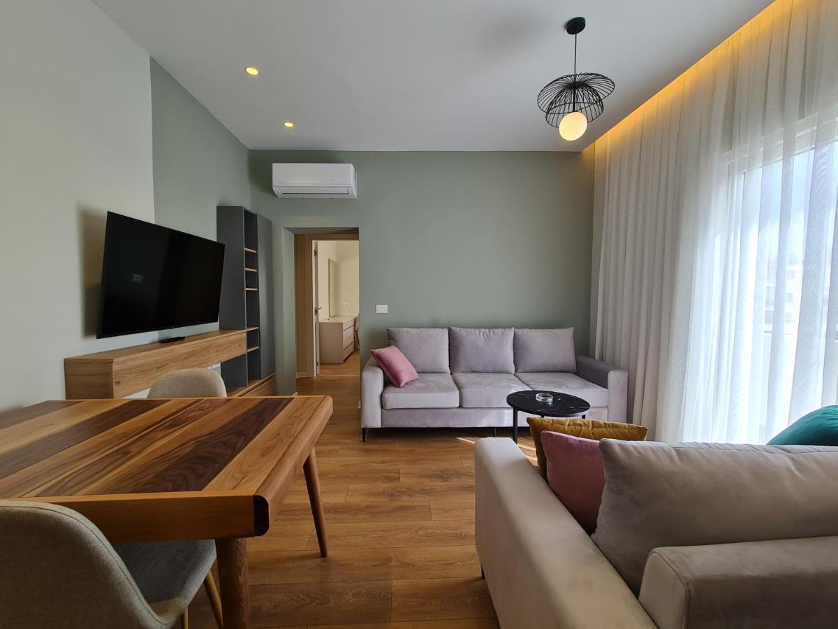 Adore - Modern Apartment Tiranë Ngoại thất bức ảnh