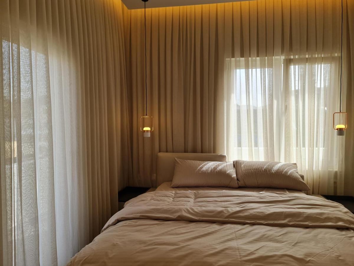 Adore - Modern Apartment Tiranë Ngoại thất bức ảnh