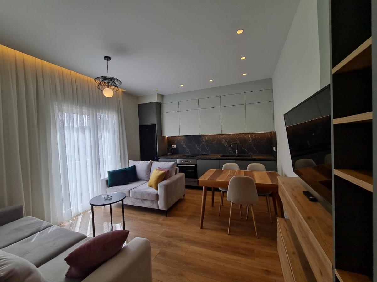 Adore - Modern Apartment Tiranë Ngoại thất bức ảnh