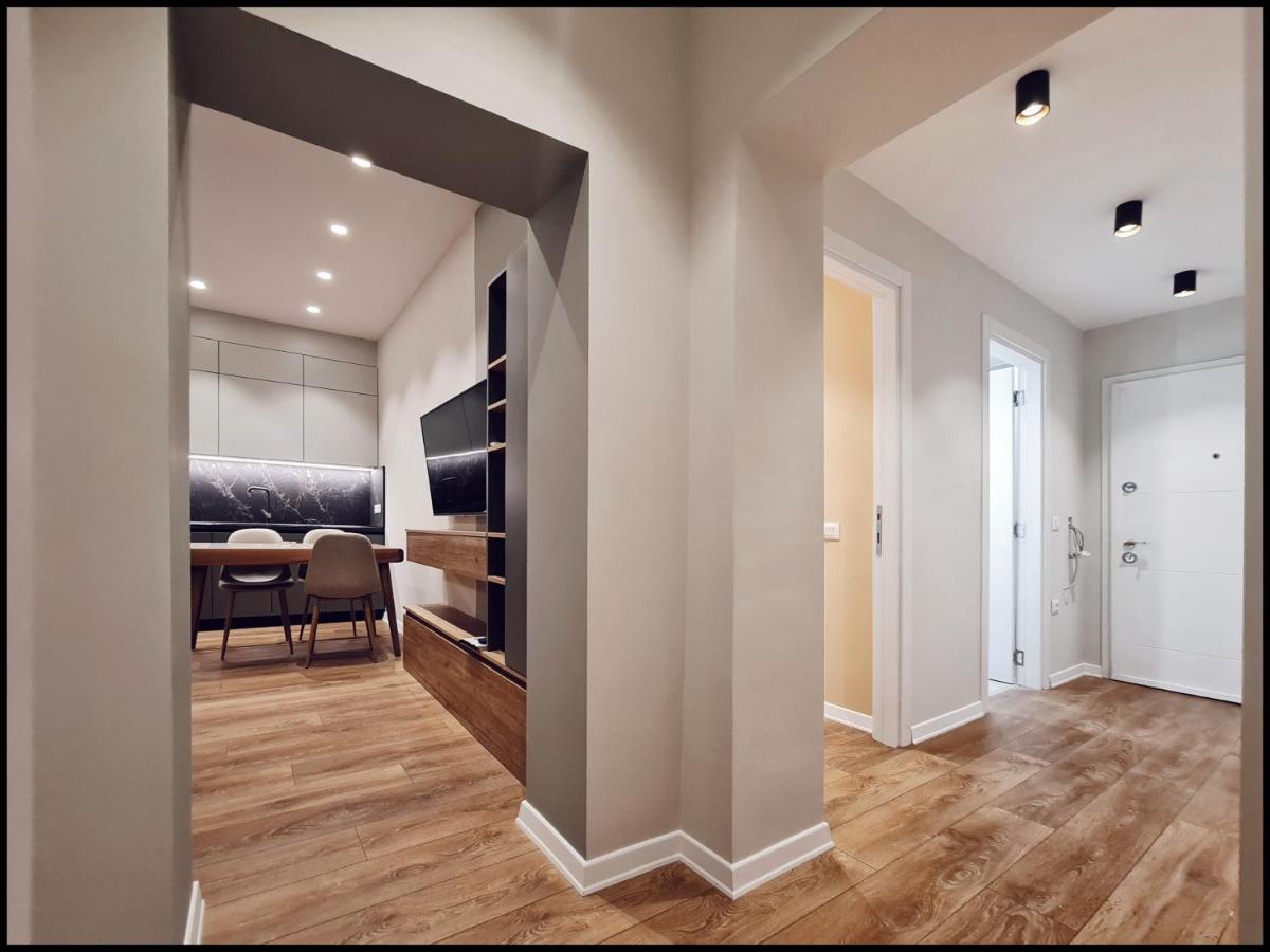Adore - Modern Apartment Tiranë Ngoại thất bức ảnh