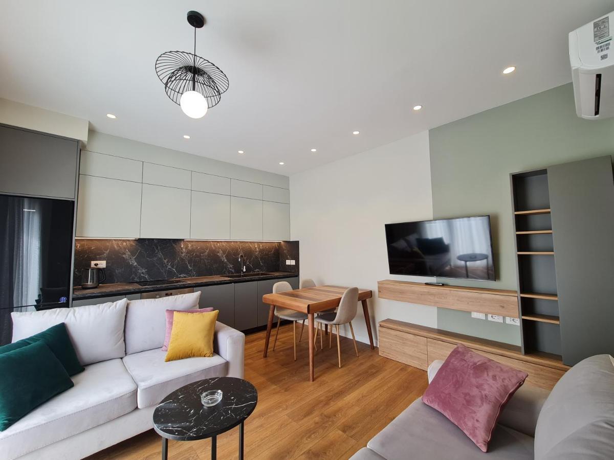 Adore - Modern Apartment Tiranë Ngoại thất bức ảnh