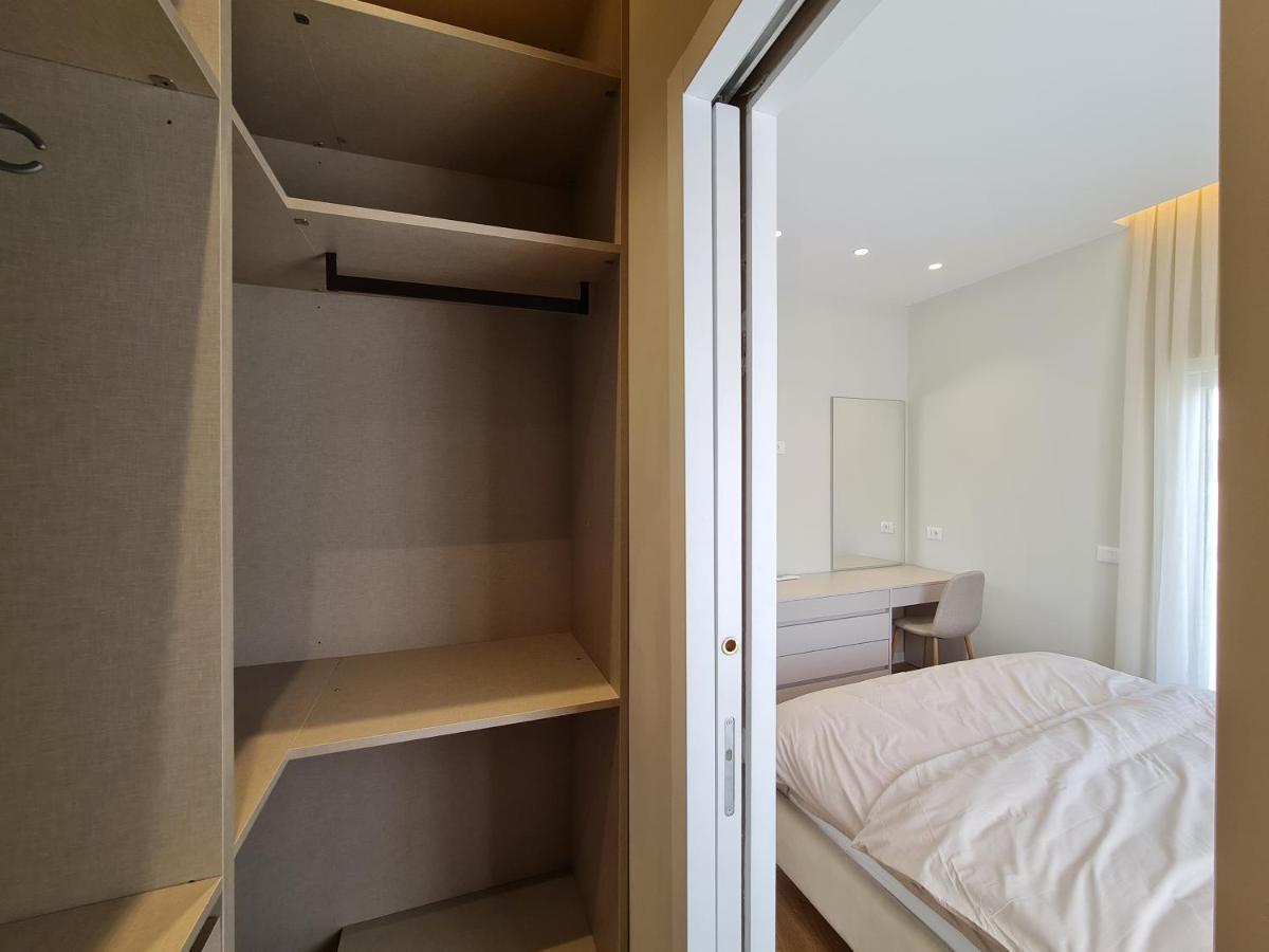Adore - Modern Apartment Tiranë Ngoại thất bức ảnh